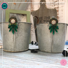 Load image into Gallery viewer, Luxurious Retro Stud Earrings in Green - Harness Merece by GTG